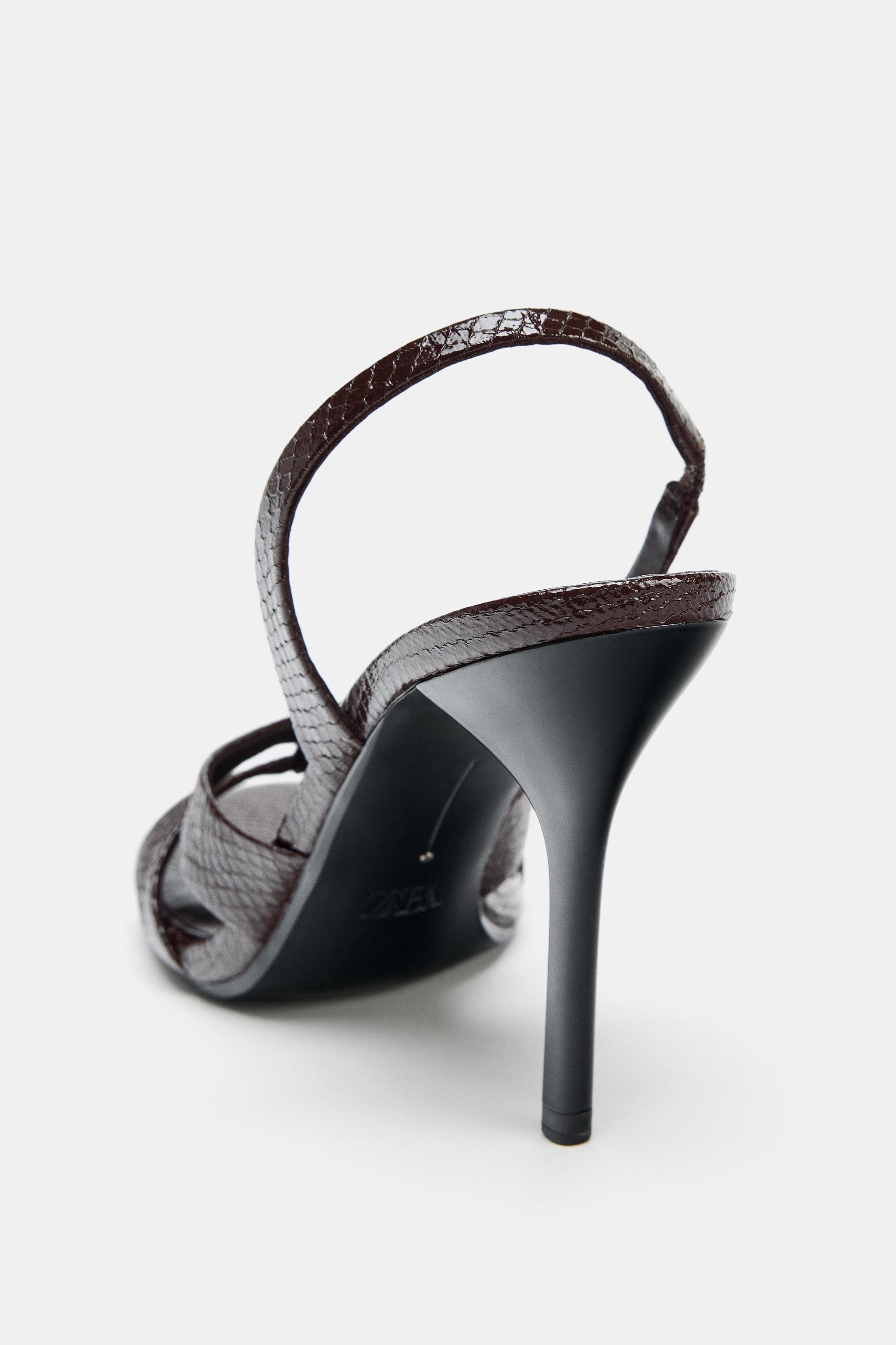 EMBOSSED HEEL SANDALS